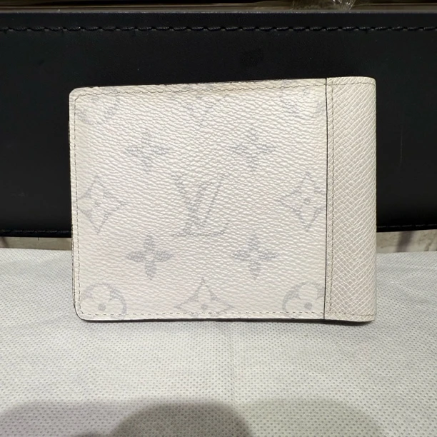 95新 LouisVuitton/路易威登 复燃精选/灰色老花卡包