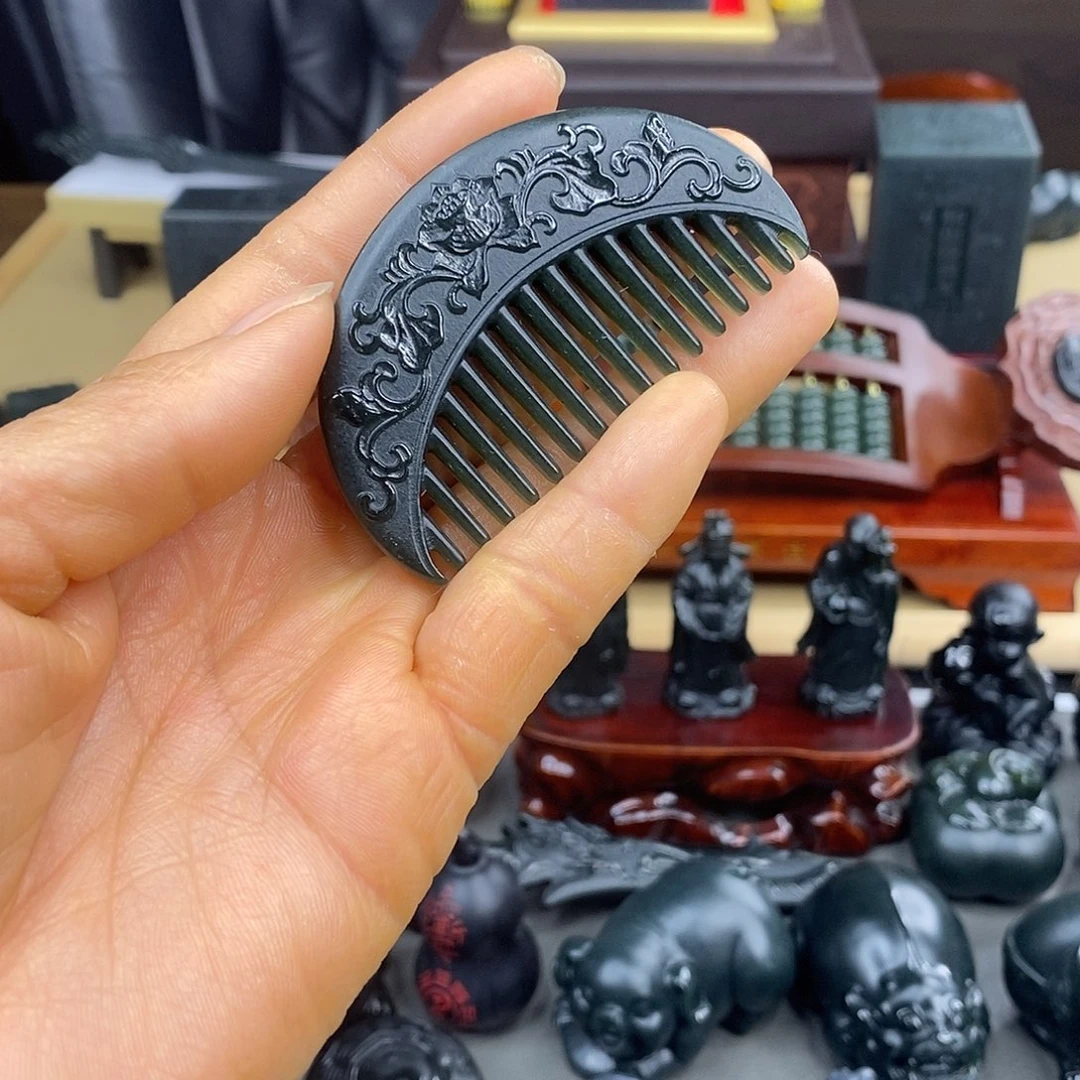 和田玉（青玉）未镶嵌把件