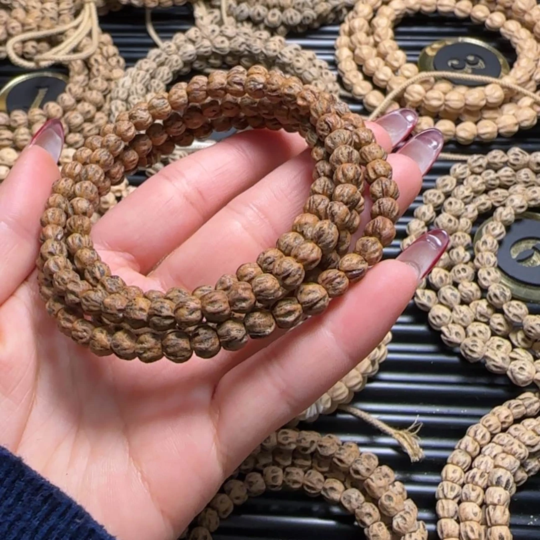 【闪购商品】柏香籽/百香籽吊坠困****捏