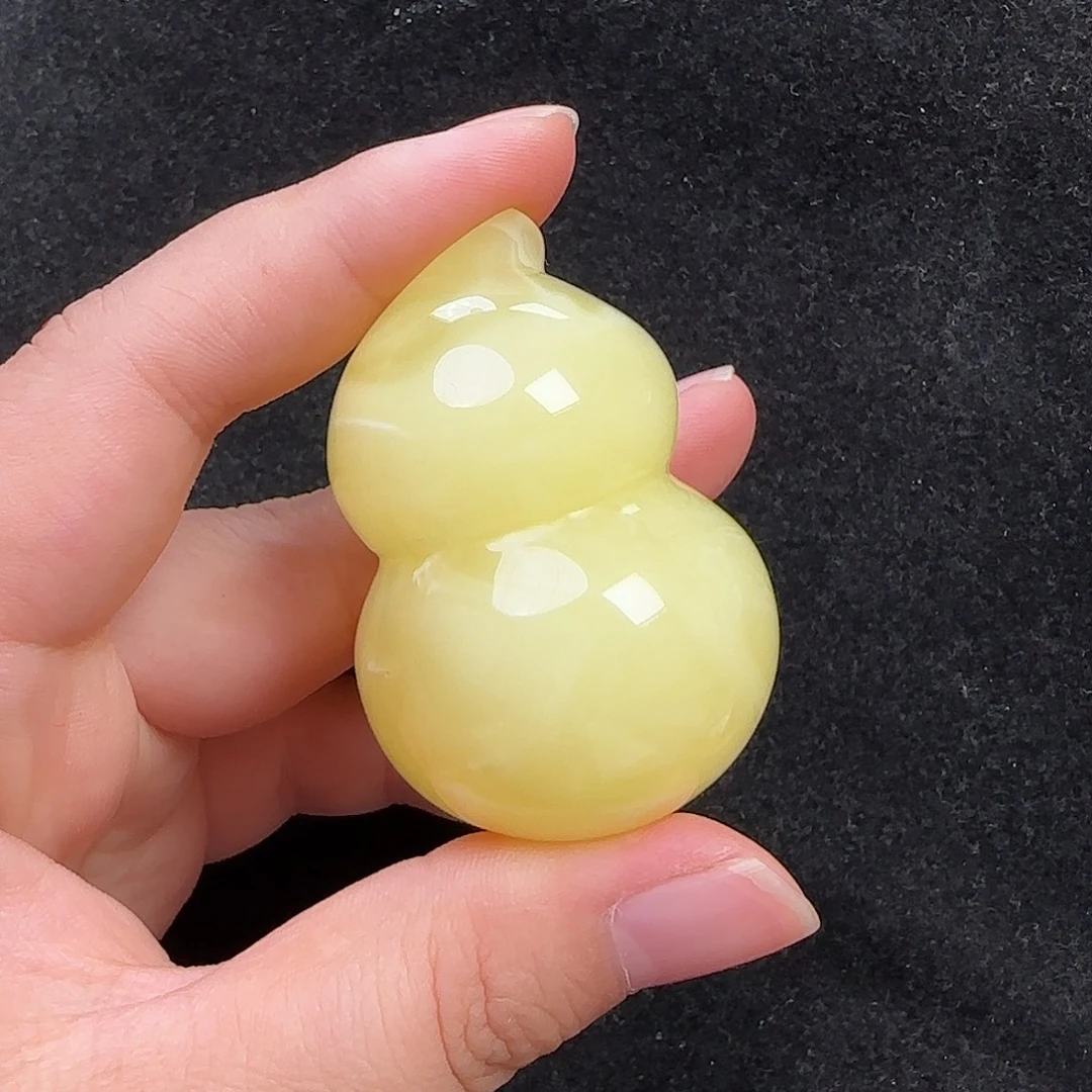 蜜蜡未镶嵌珠宝奇石