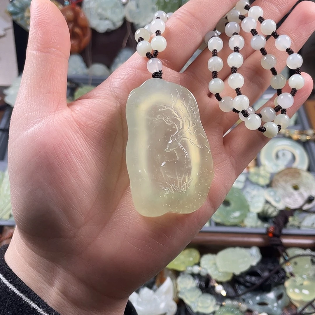 岫玉未镶嵌吊坠(赠链)