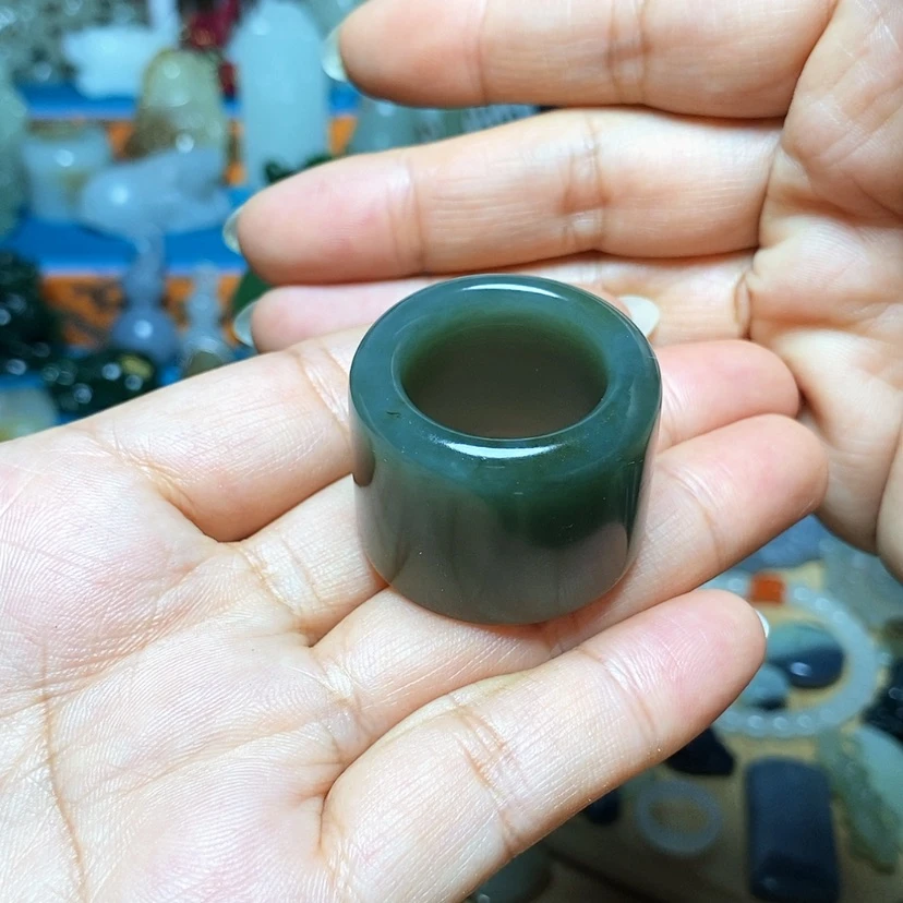 【闪购商品】未镶嵌戒指和田玉彭*冑