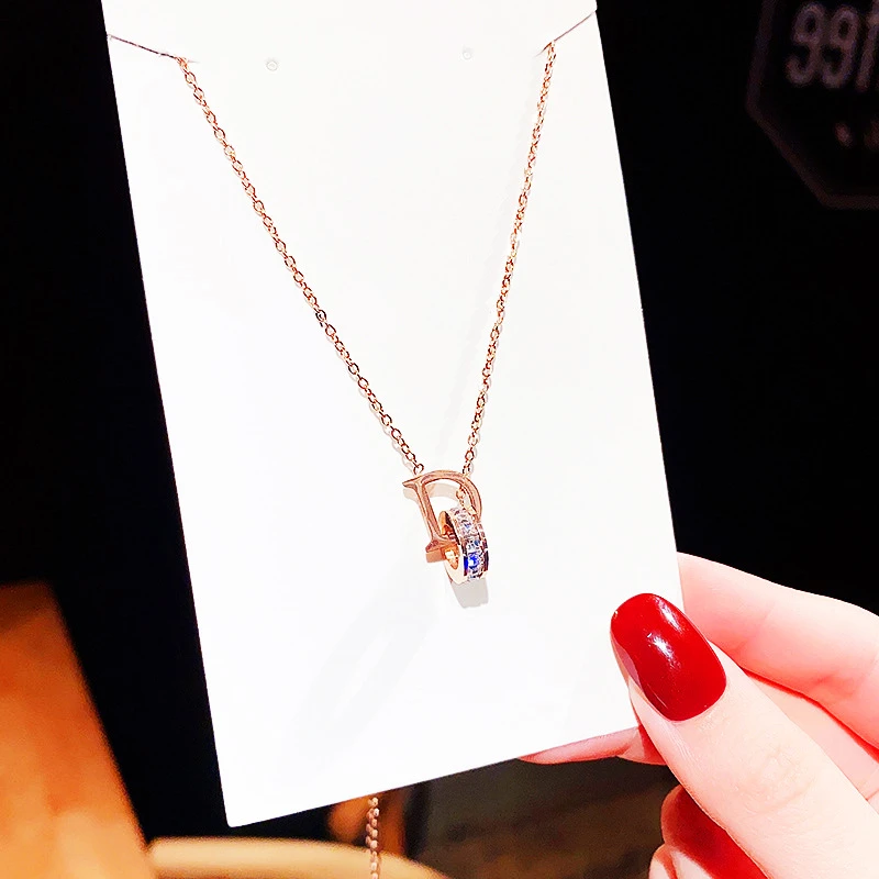 钛钢亚克力吊坠 D字母项链女小众设计感潮简约饰品气质轻奢颈链吊