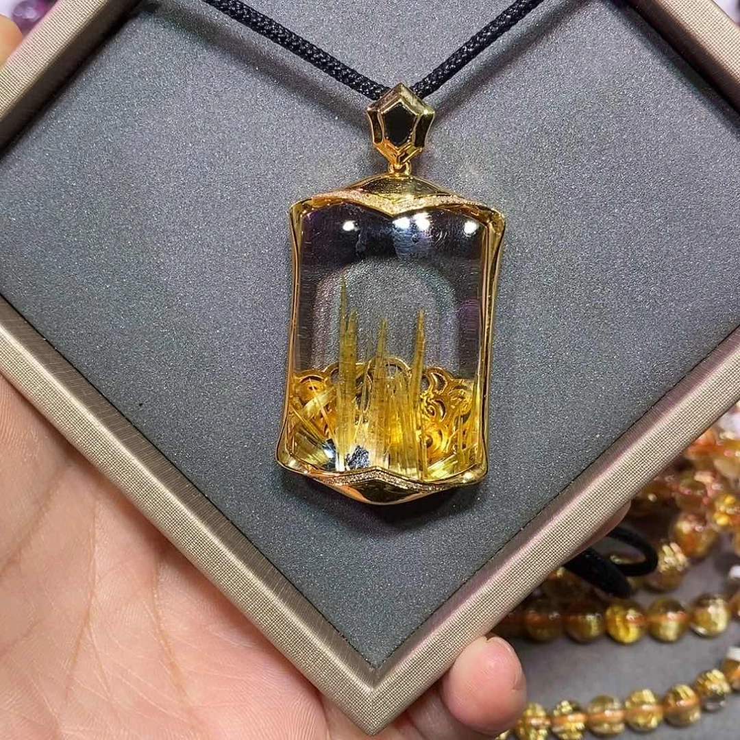 吊坠(赠链)18K金镶嵌水晶金钛晶吊坠