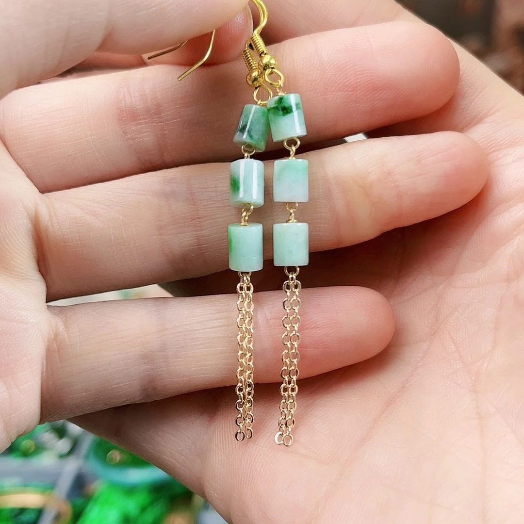 翡翠颈饰未镶嵌耳饰多样性