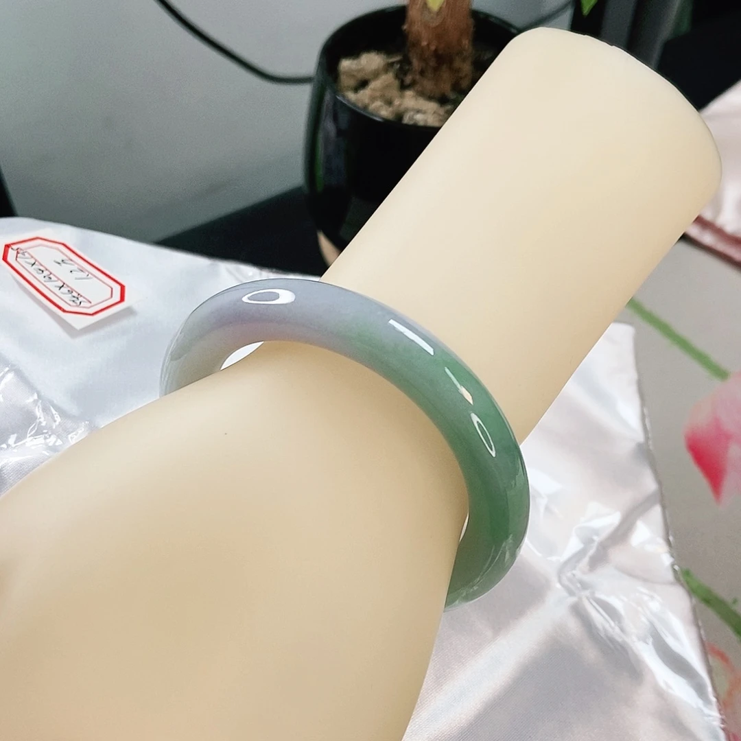 翡翠手镯未镶嵌 圆条54+