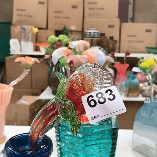 琉璃花瓶高50厘米宽6厘米