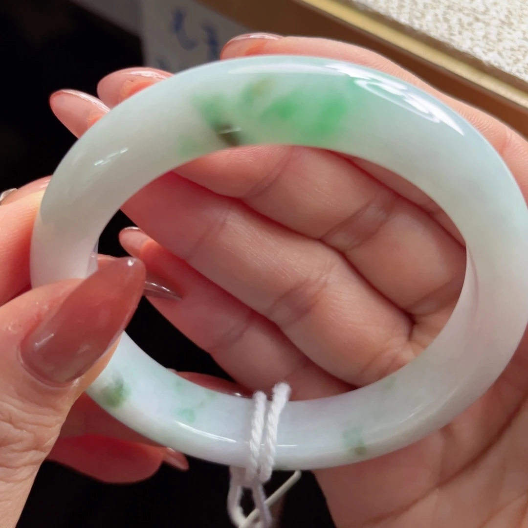 翡翠未镶嵌手镯手镯