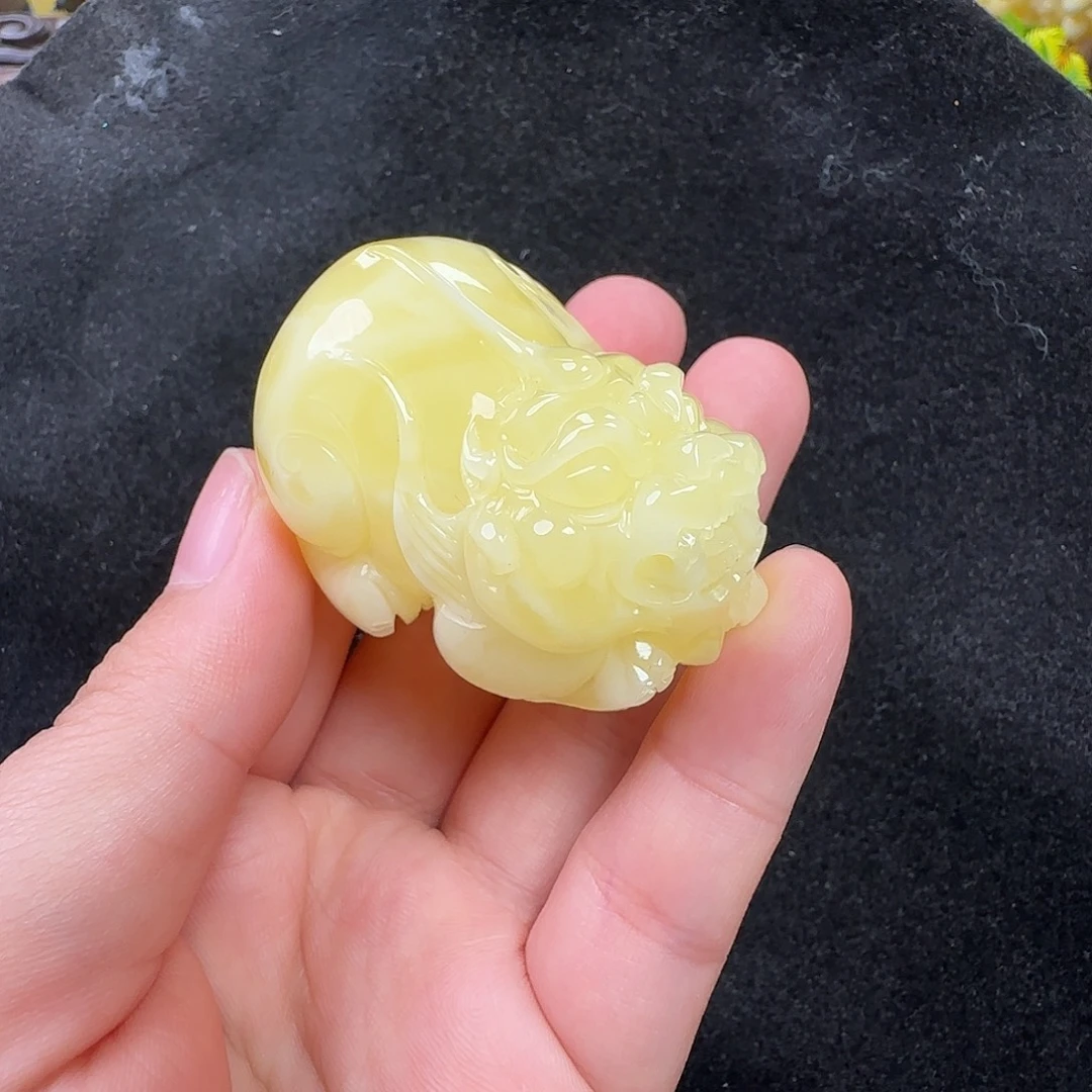 蜜蜡未镶嵌珠宝奇石