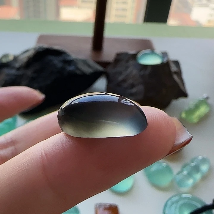 岫玉未镶嵌颈饰岫玉