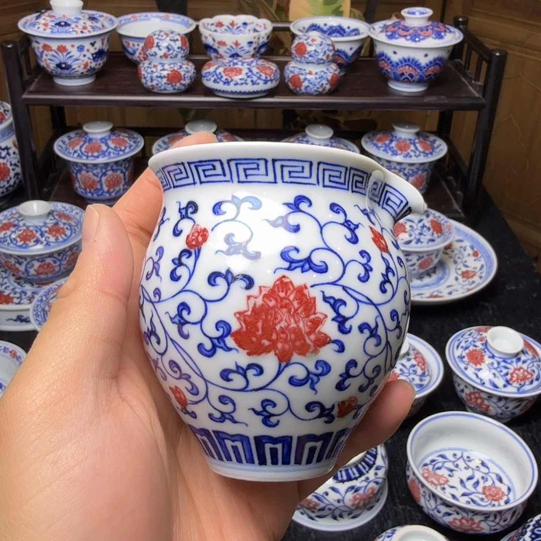 青花釉里红金刚莲公道杯活动款