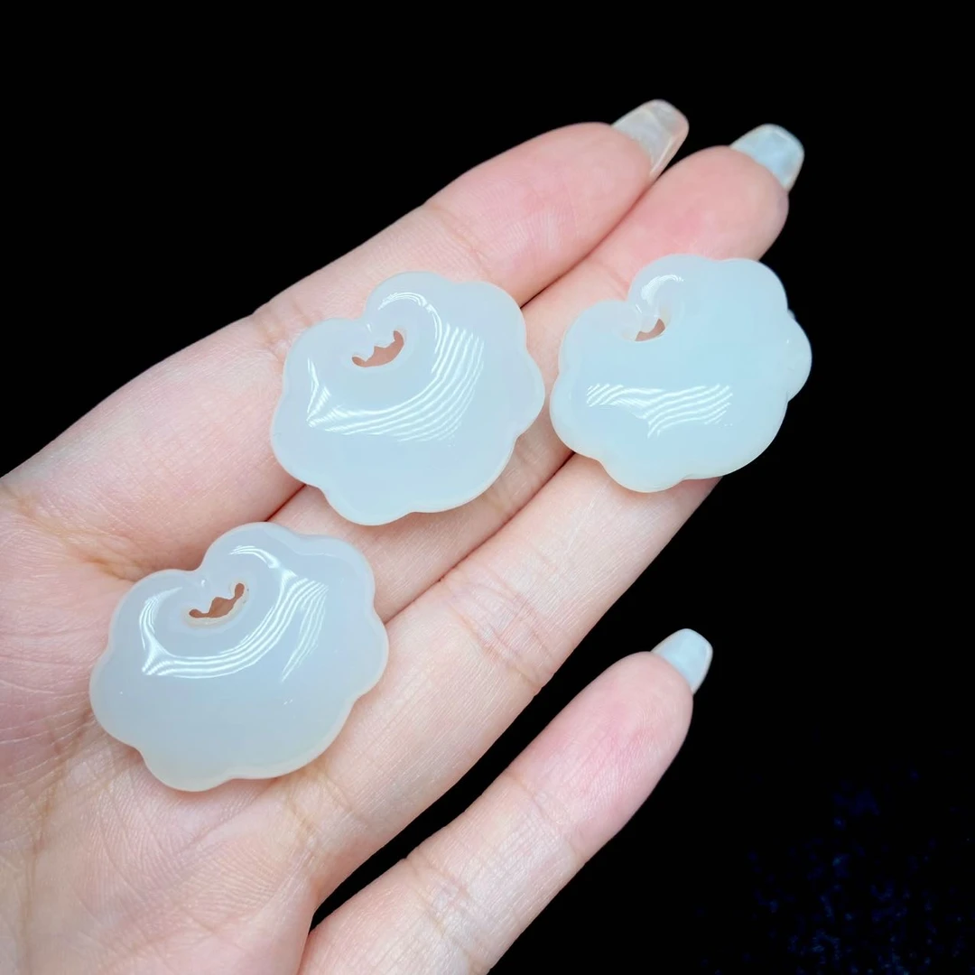 【云上】和田玉吊坠-多样性发其一25.5*20*12mm-DS77438（甄选）