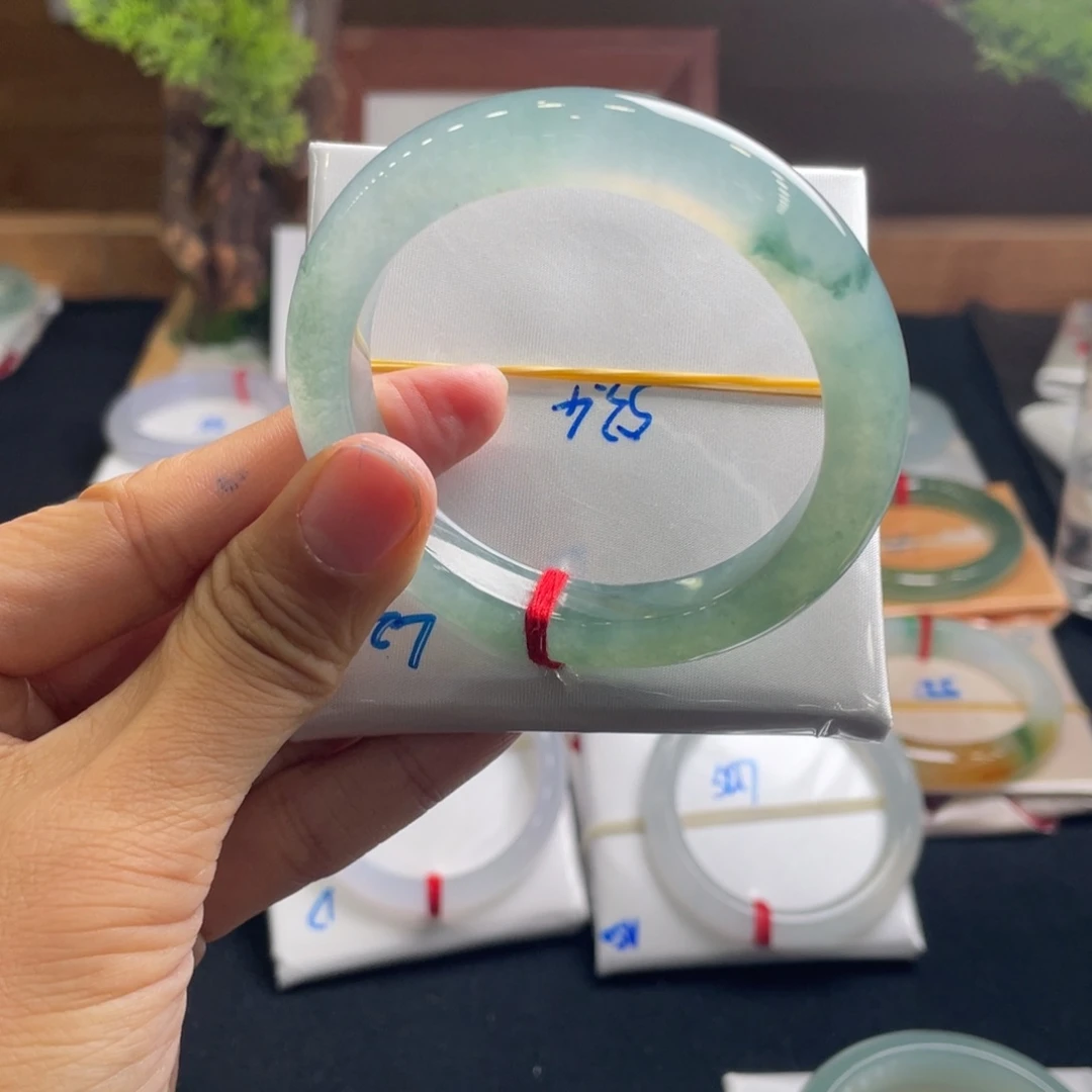 翡翠手镯未镶嵌张**_53.4