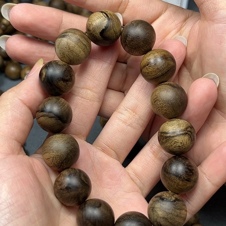 手串沉香白棋虎皮留疤1.6
