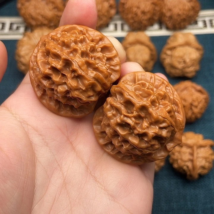 文玩核桃把件全品无修油皮龙鳞40