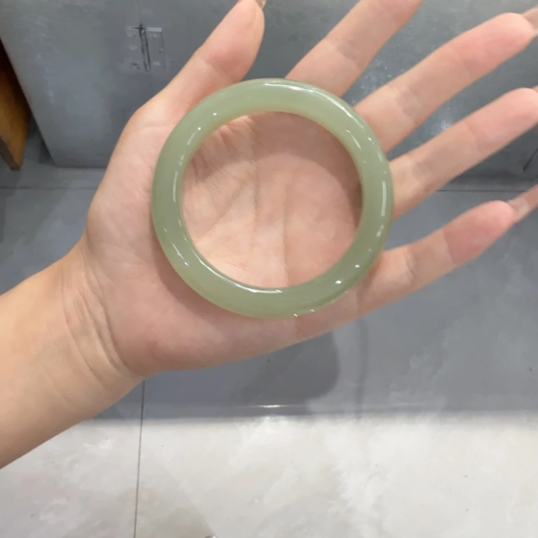 蒋***函东陵石手镯未镶嵌