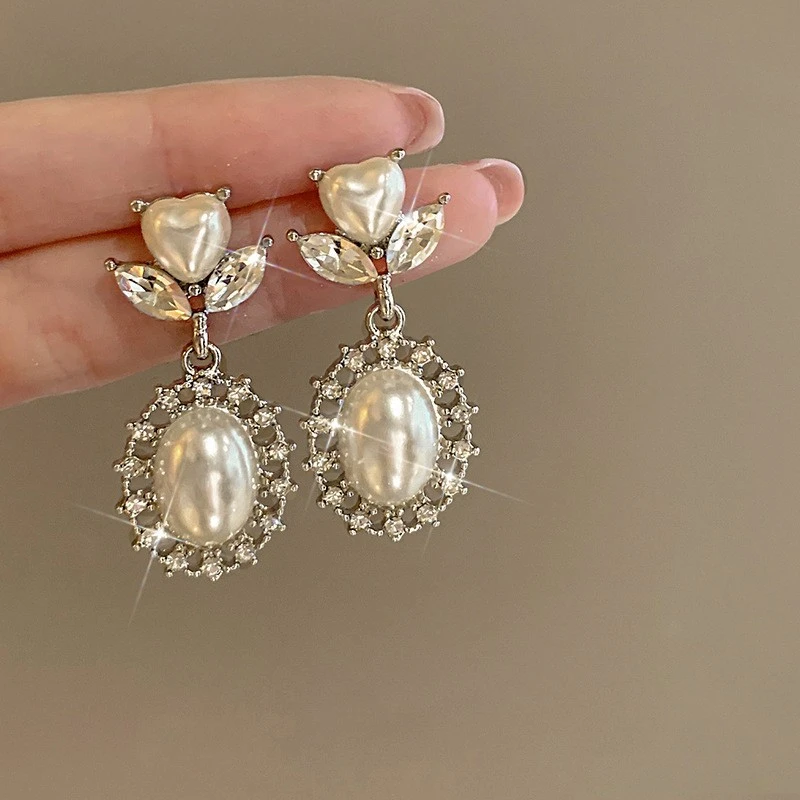 新款爆款高级感耳钉小众设计气轻奢耳饰WH0202