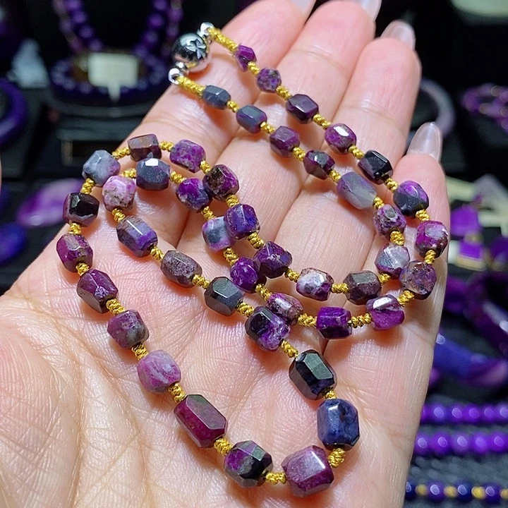 未镶嵌苏纪石（舒俱来）项链