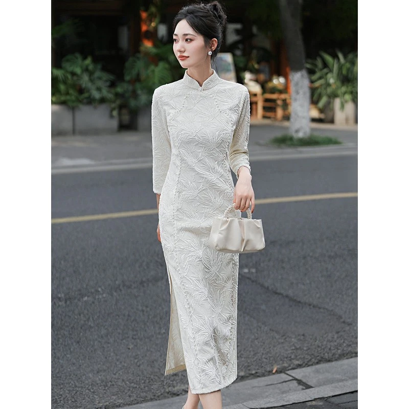 VONSRMAN新中式白色旗袍连衣裙2025秋季新款时尚七分袖气质敬酒服