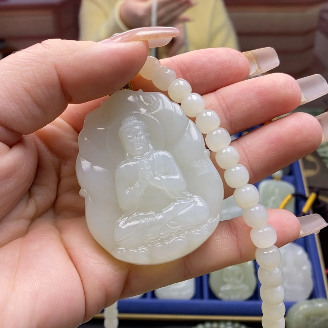 和田玉颈饰未镶嵌夜*