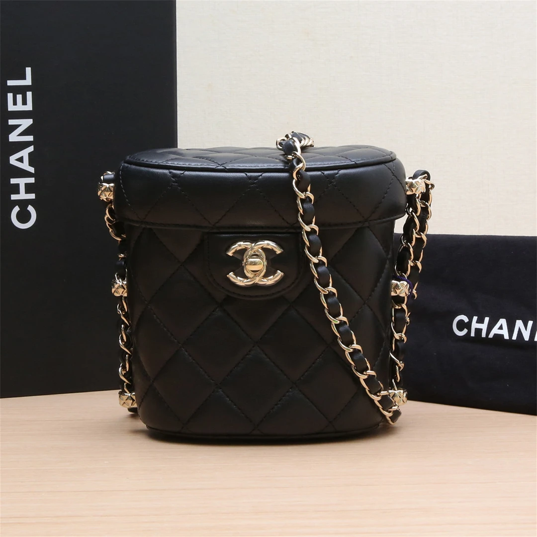99新 Chanel/香奈儿 黑黑精选23C 链条边 菠萝扣 翻盖圆桶包芯片