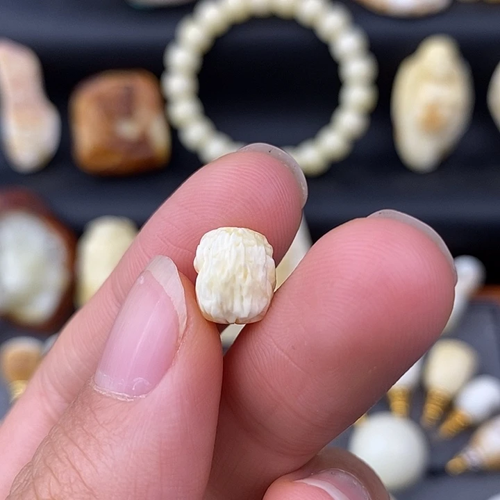 琥珀未镶嵌裸石9百香单珠