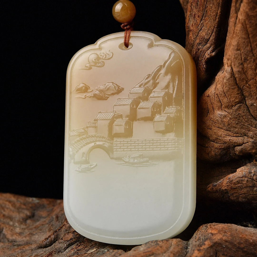 天然和田玉糖料山水意境吊坠