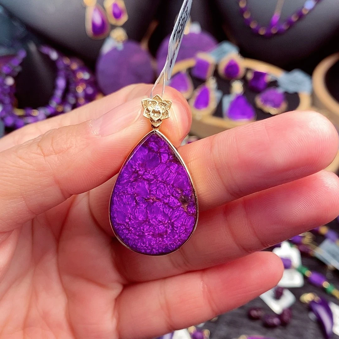 苏纪石（舒俱来）吊坠18K金镶嵌