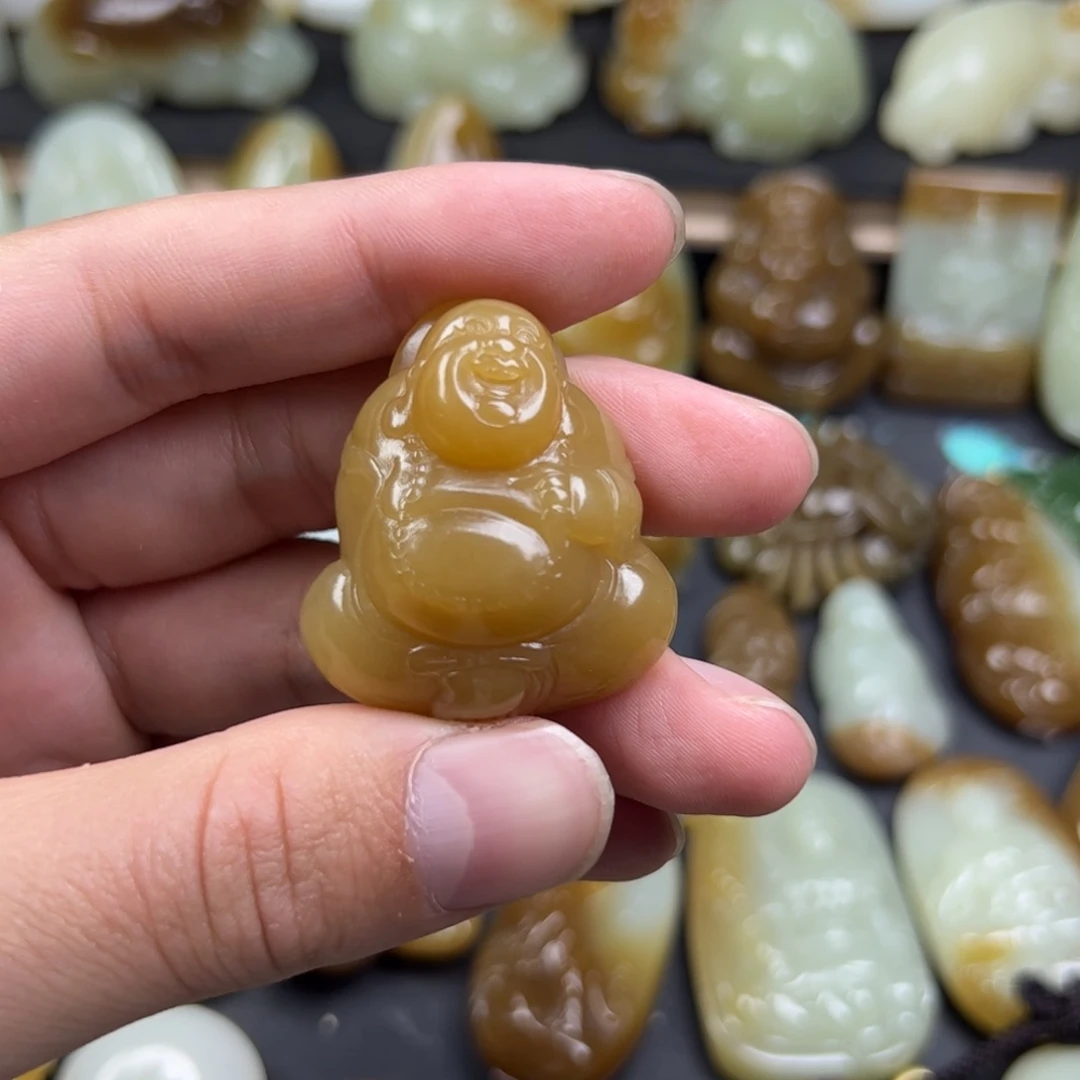 柠***、和田玉（糖玉）未镶嵌颈饰