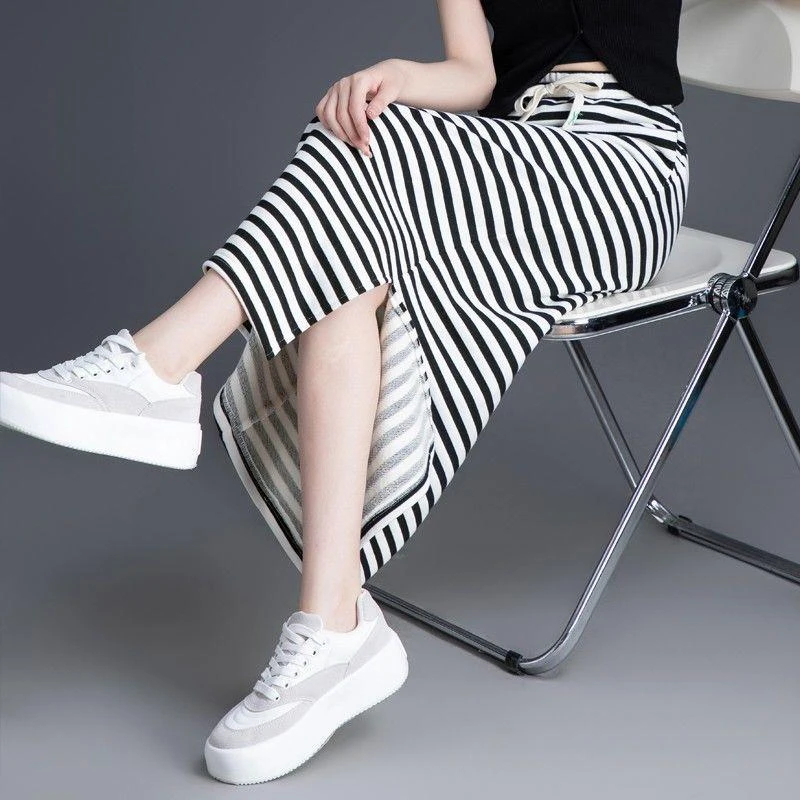 黑白条纹半身裙女春季高腰显瘦中长款a字包臀裙卫衣裙运动裙长裙