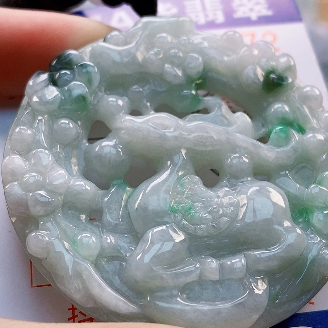 吊坠(不含链)未镶嵌翡翠