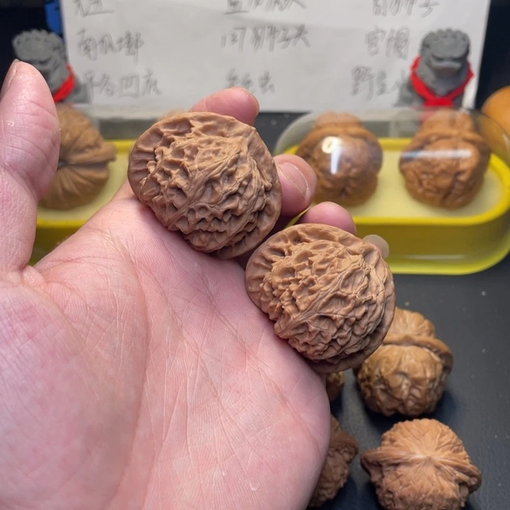 文玩核桃吊坠42宫灯58.8