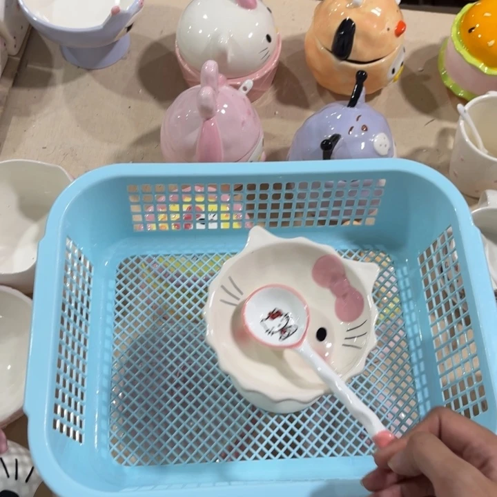 紫砂在干嘛呀亲爱呢