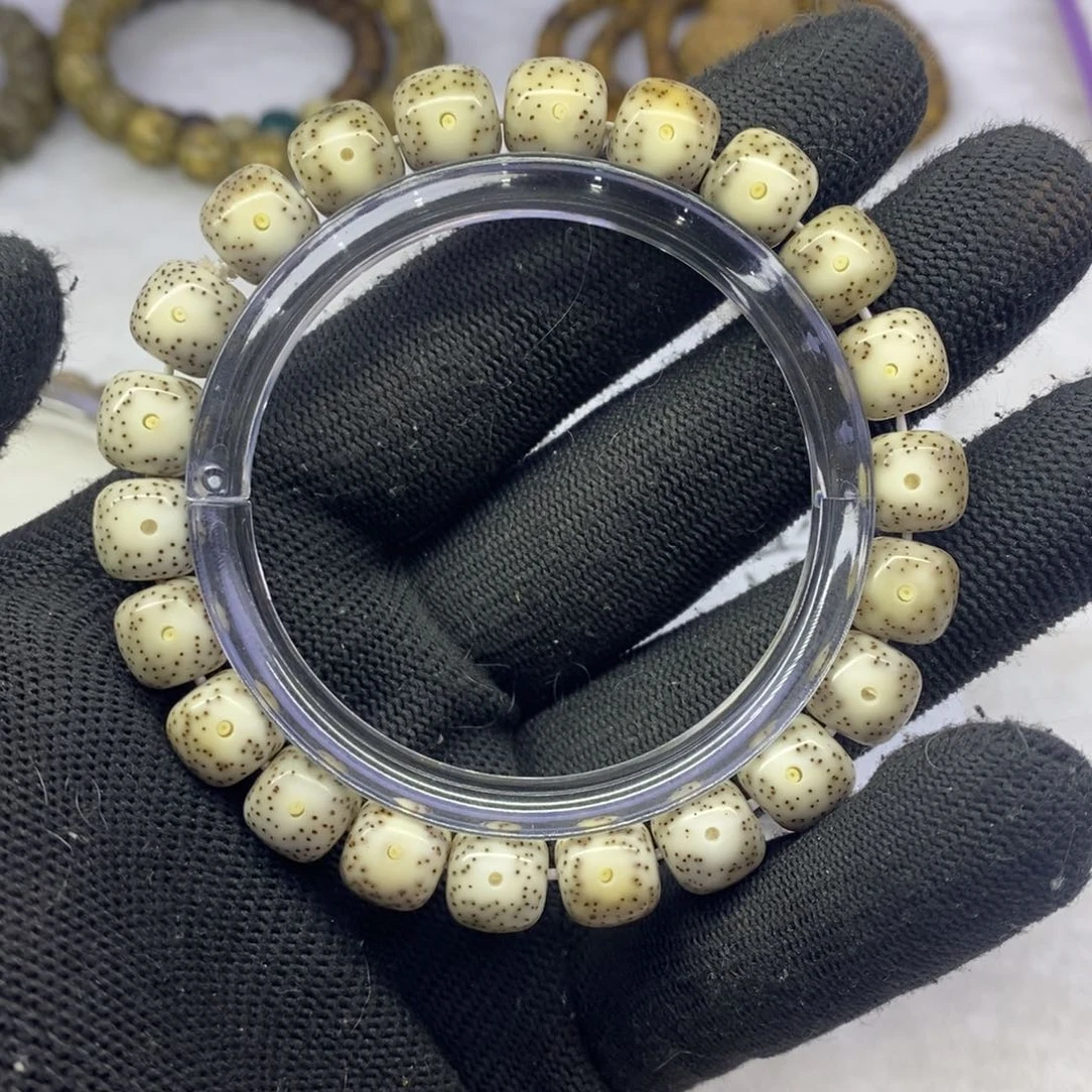 吊坠星月菩提骨瓷粉白卡10