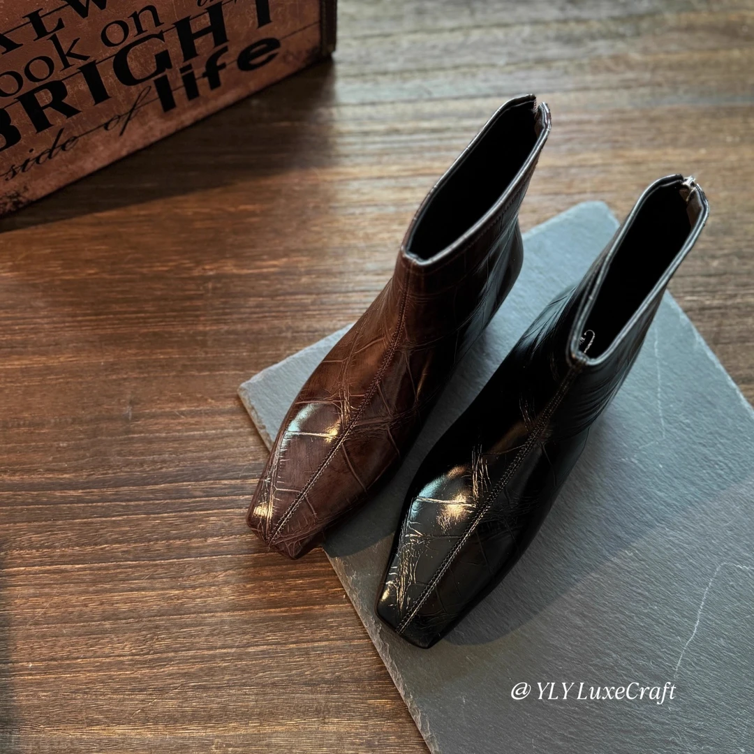 秋冬新款百搭粗跟方头短靴复古切尔西低跟短筒靴大码女鞋2061-3