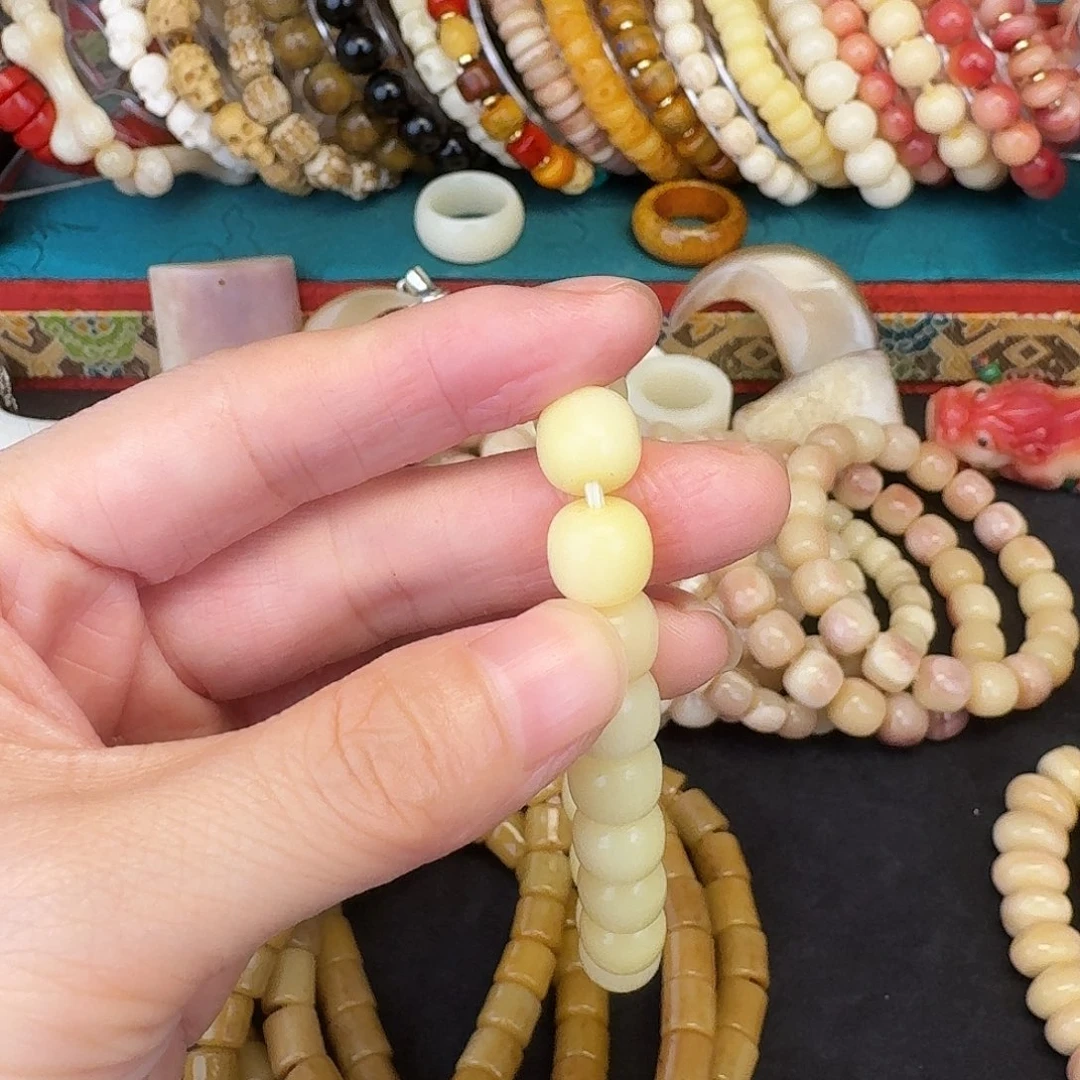 驼骨其他花*.骆驼骨黄透10*9老型两颗