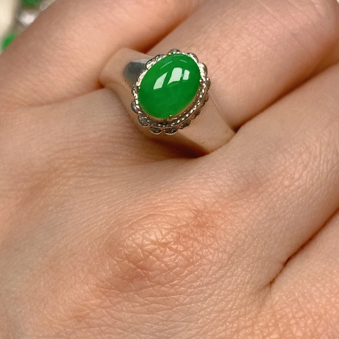 翡翠戒指未镶嵌翡翠