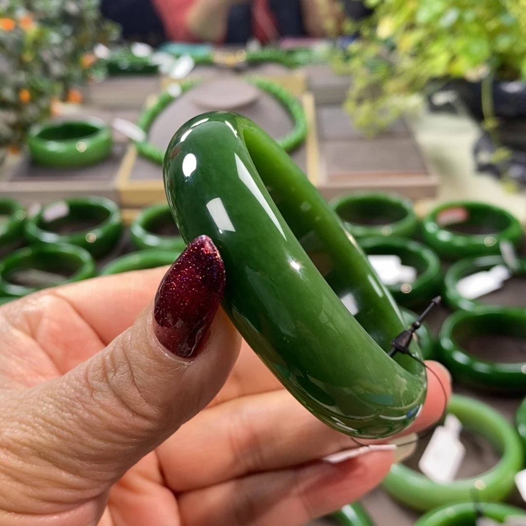 和田玉（碧玉）手镯未镶嵌流**雪