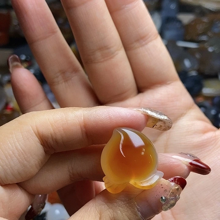 玛瑙/玉髓颈饰未镶嵌白**?