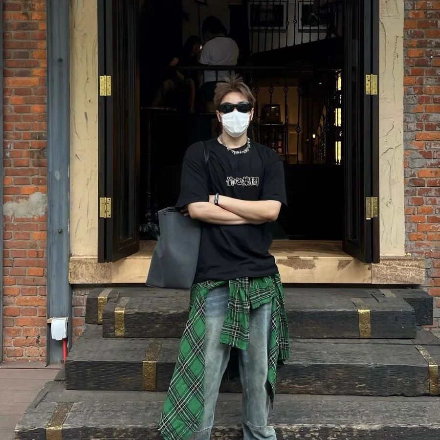 【偷♥集团】潮牌短袖-正儿八经~默认微瑕！NO退换！介意慎拍~~~