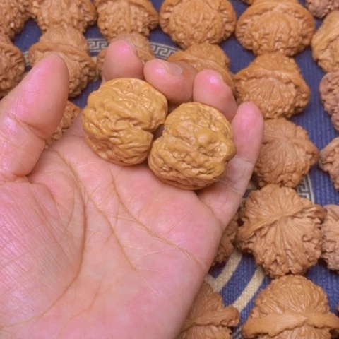 【闪购商品】文玩核桃吊坠小**?蛙蛙34