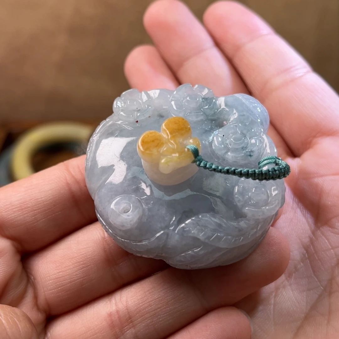 翡翠颈饰未镶嵌带编织