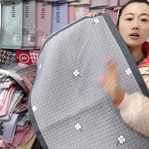 棉特价黑色四叶草