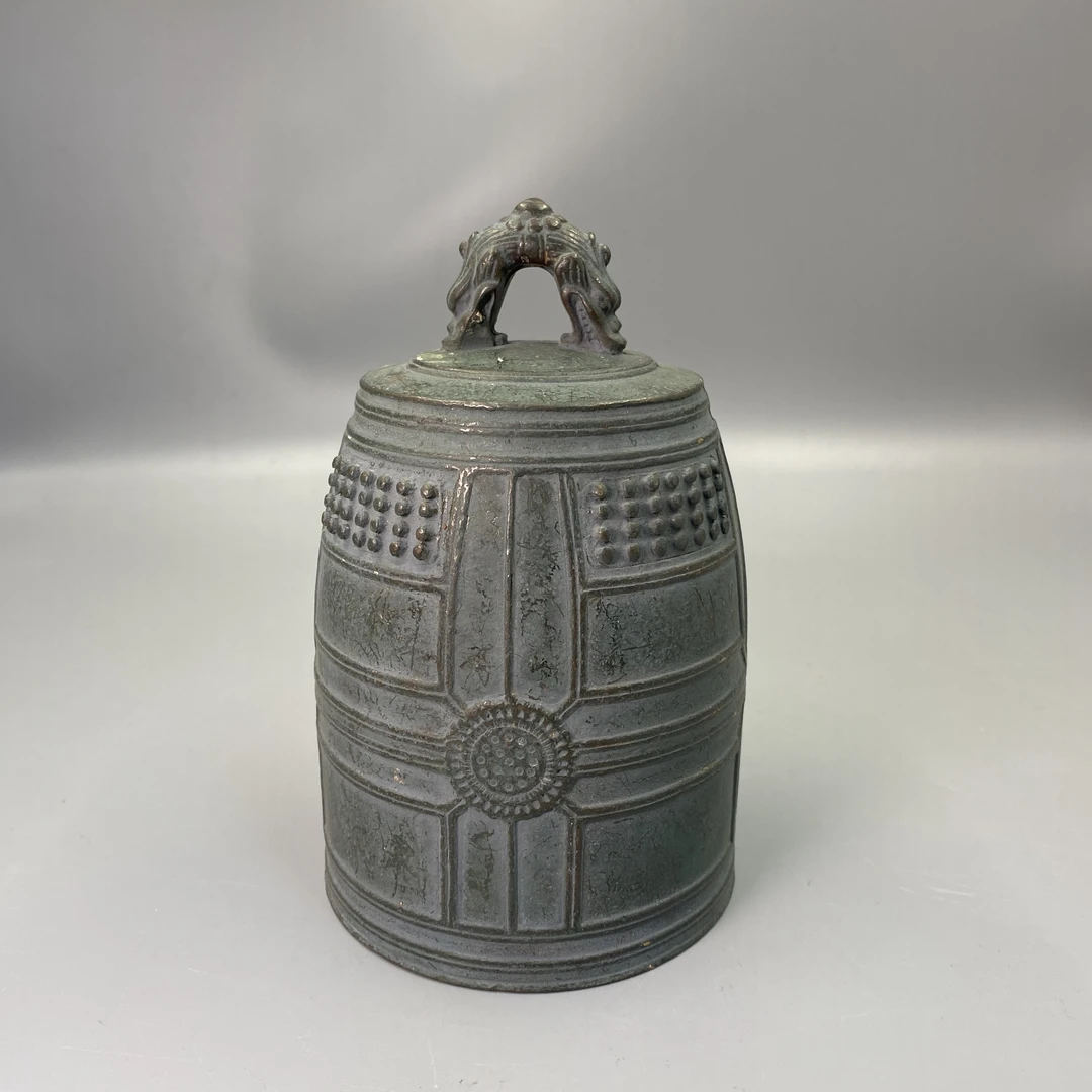 20 世纪初（晚清民国时期）铜质古钟形挂件摆件益合/500-94