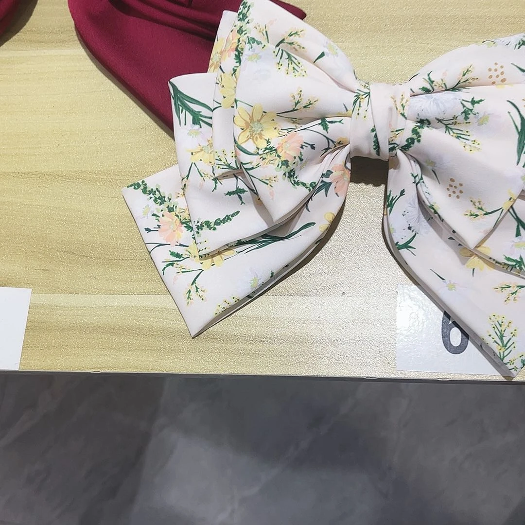 皮质铁合金蝴蝶发夹