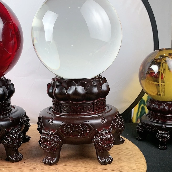 鹏***哥石材白水晶球直径20带高档底座