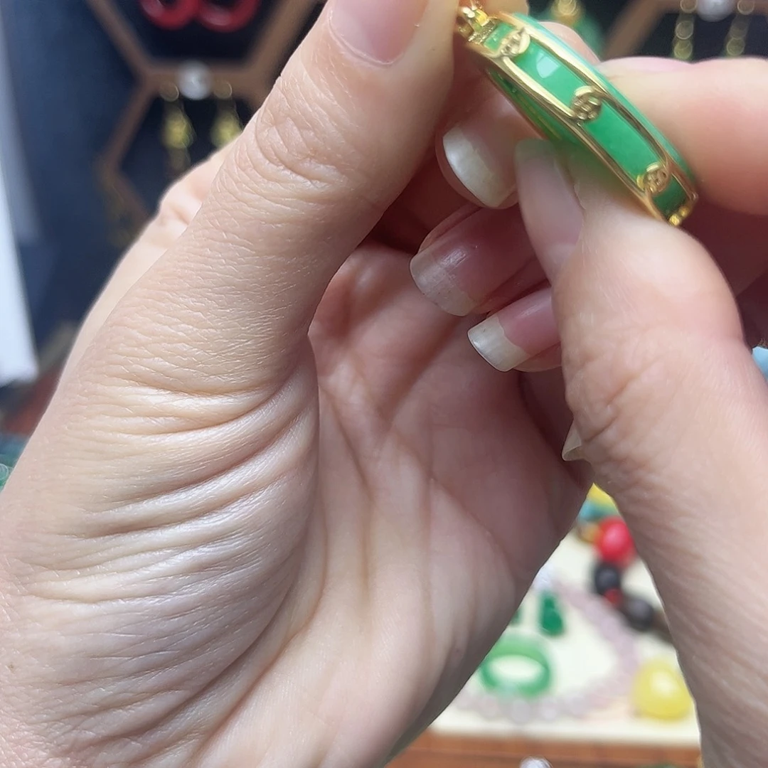 翡翠未镶嵌耳饰圆