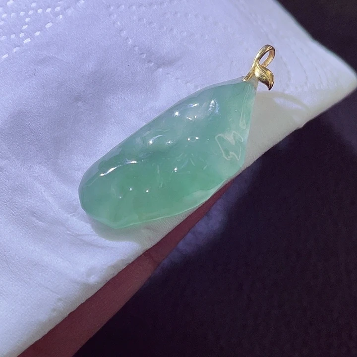 颈饰18K金镶嵌翡翠翡翠