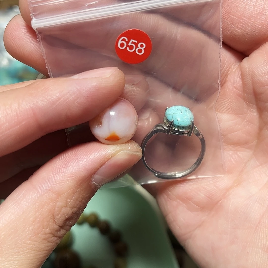 蛤***员南红玛瑙未镶嵌珠宝奇石