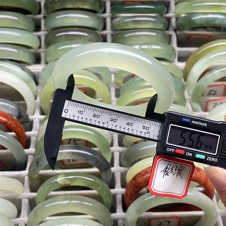 未镶嵌蛇纹石玉手镯39